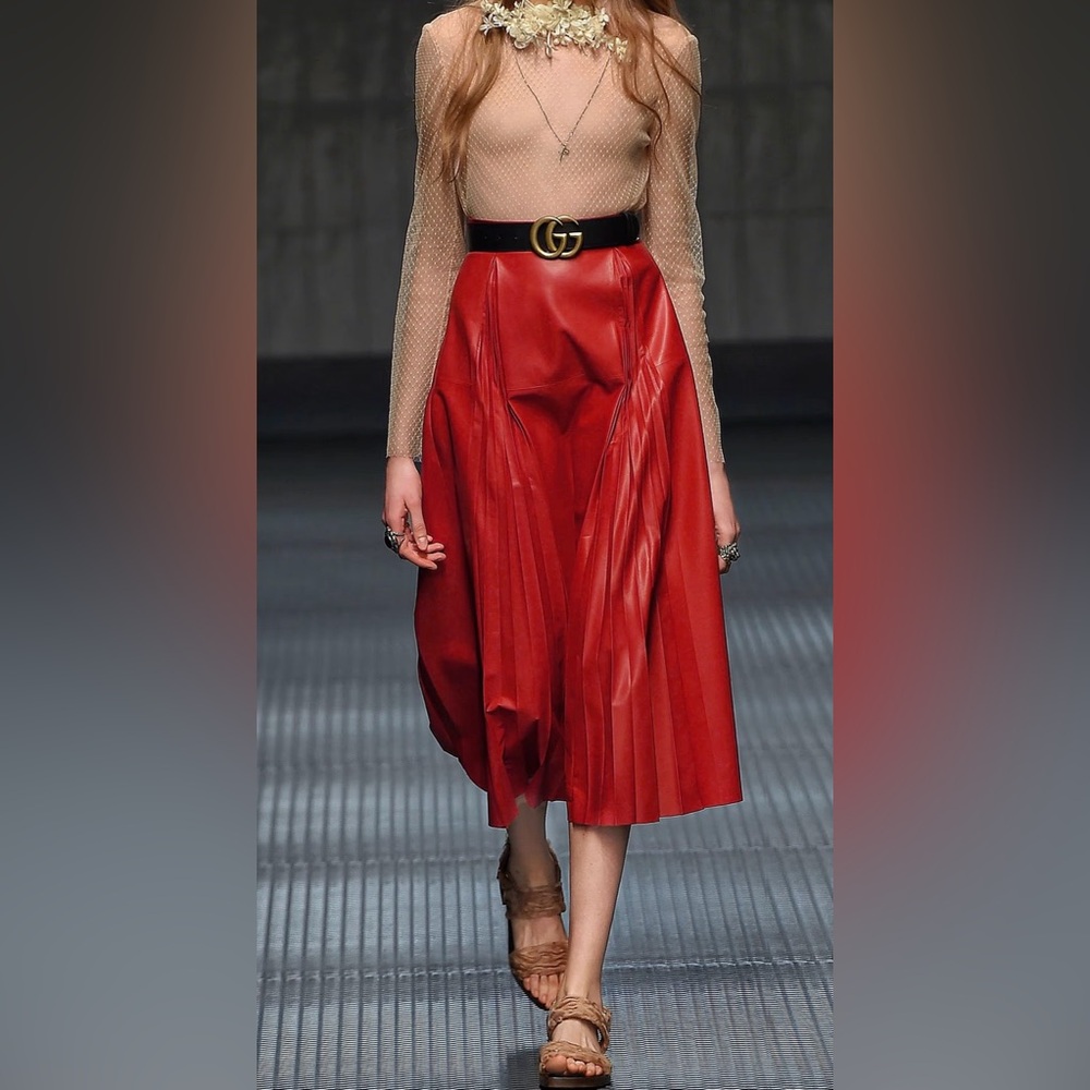 Gucci Black Leather Belt with Gold Logo